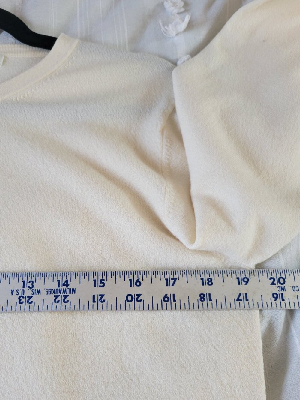 Banana Republic Quiet Luxury Fine Italian Merino Crewneck Sweater Ivory Old Mone - Picture 5 of 8